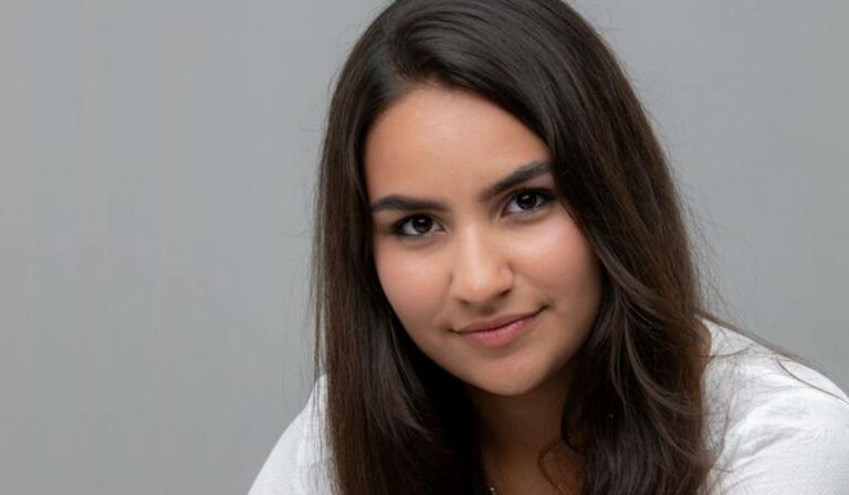 Színfalak mögött: Cséke Adrienn Johanna segédszínész