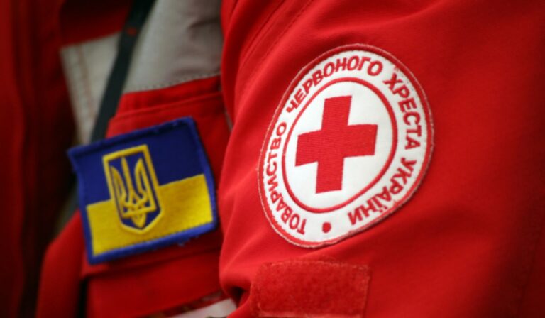 Már 400 ezer embernek segített az Ukrán Vöröskereszt