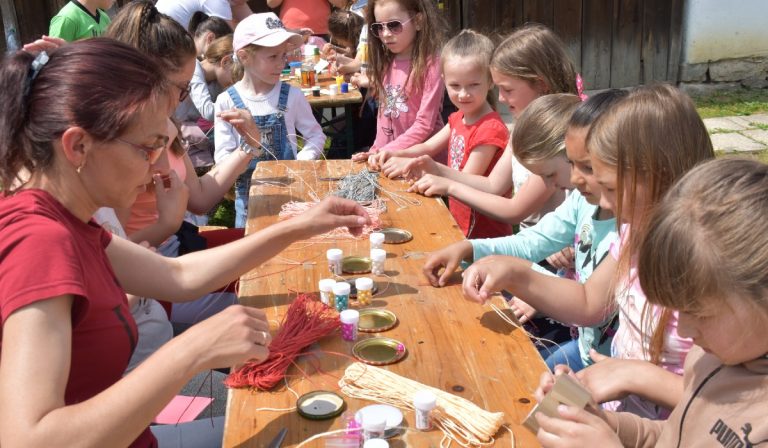 Piknikes foglalkozás a Nagyberegi Tájházban