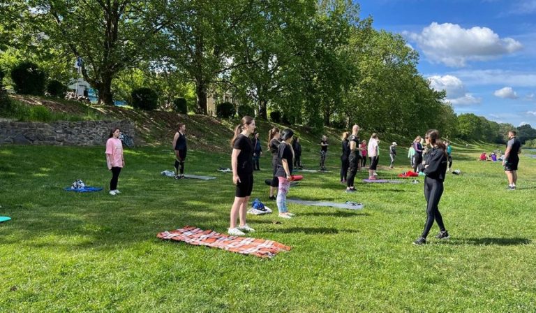Szabadtéri fitneszedzéseket tartanak Ungváron