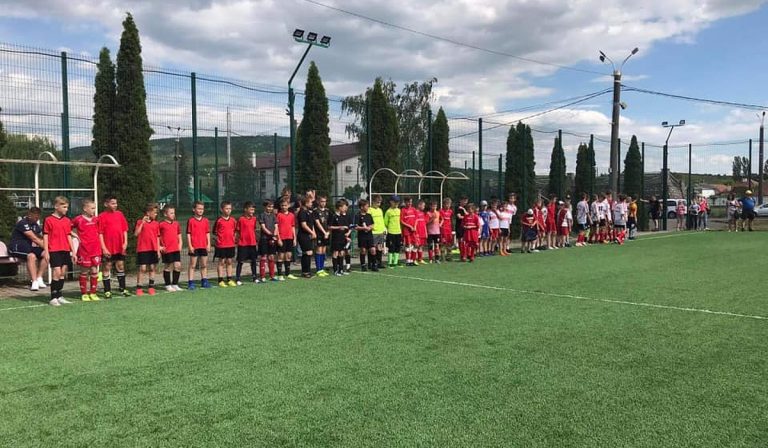 Futballmérkőzést szerveztek gyerekeknek Beregszászban