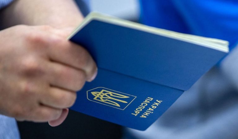 Megfosztanák ukrán állampolgárságuktól a külföldön tartózkodó hadköteles férfiakat