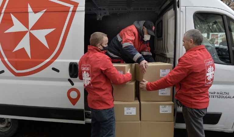 Folyamatosan indulnak magyar segélyszállítmányok Ukrajnába