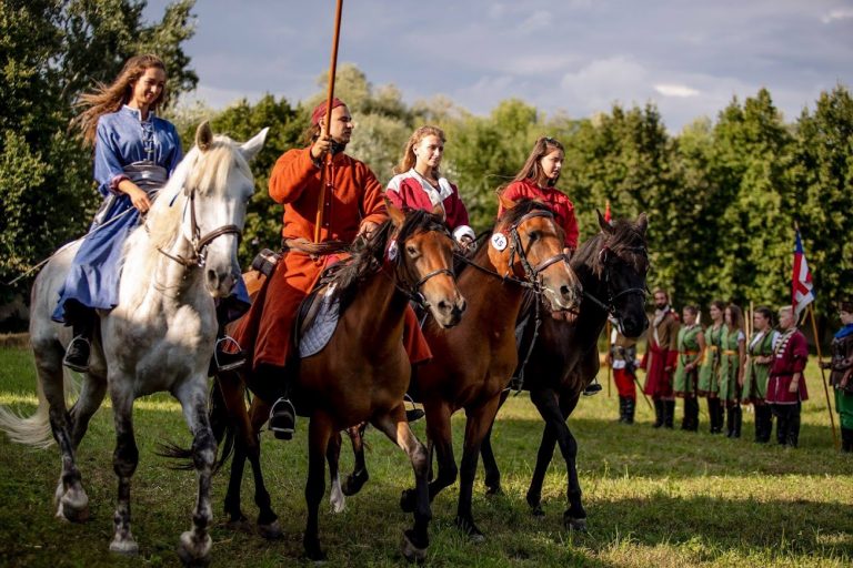 Megjelent a Kárpát-medencei Lovas Program nyílt pályázati felhívása