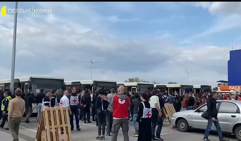 Újabb autóbuszkonvoj indult el Mariupolból