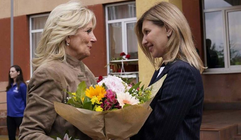 Az amerikai first lady Ungváron