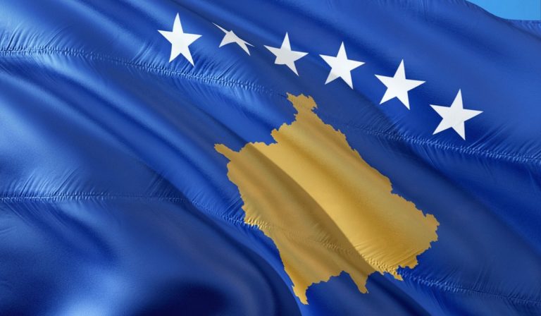 Parlamenti választásokat tartanak Koszovóban