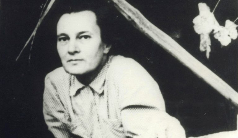 Kozmutza Flóra