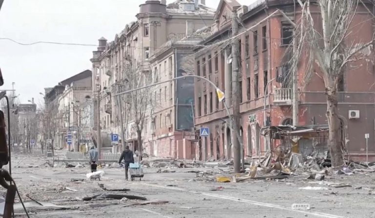 Véget ért Mariupol ostroma, az utolsó ukrán is megadta magát