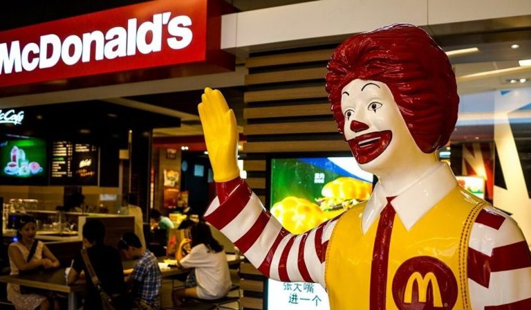 A McDonald’s helyett Vkuszno – i tocska