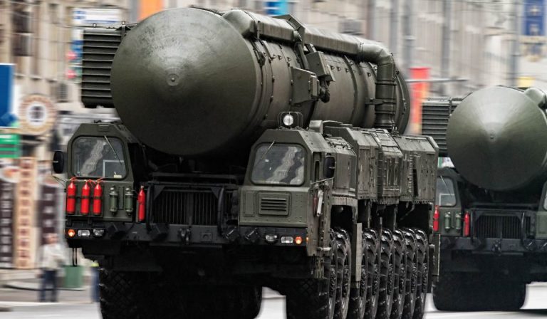 Londoni orosz nagykövet: Oroszország nem alkalmaz nukleáris fegyvereket