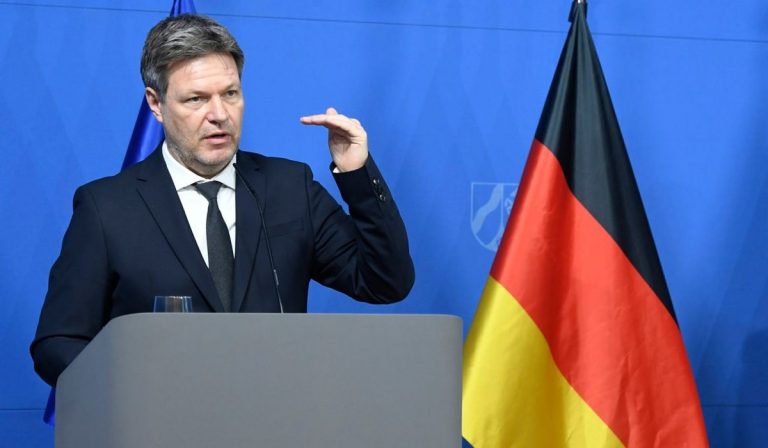 Német alkancellár: az orosz kőolajembargó önmagában nem elég