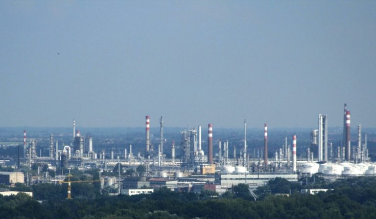Slovnaft: az orosz kőolajra-embargó jövőre ellehetetleníti az olajfinomítót
