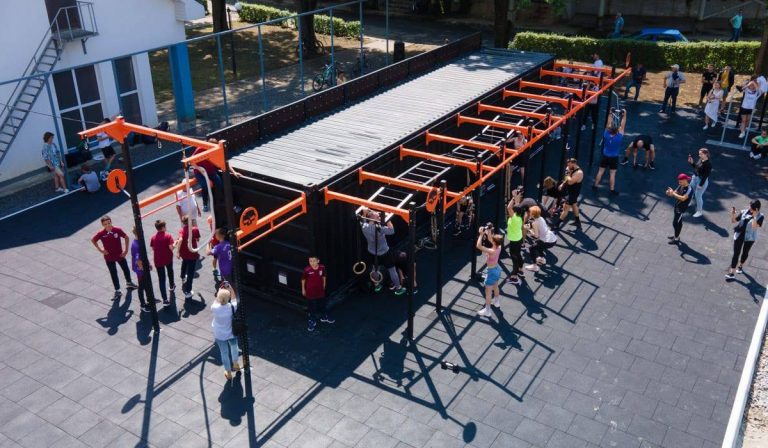 Modern CrossFit pályát nyitottak Ungváron