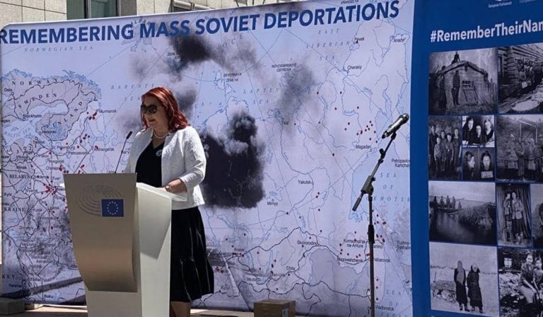 Bocskor Andrea: nemzetiségük miatt lettek áldozatok a kárpátaljai magyar férfiak 1944-ben