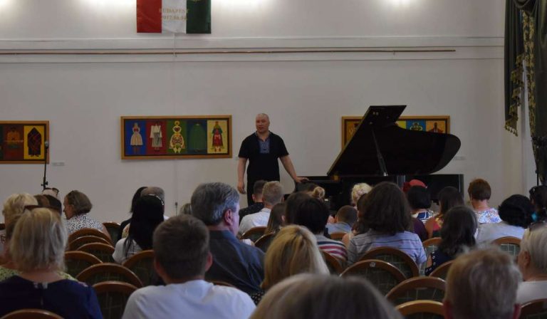 Hangot a múzsáknak – zongorakoncert Beregszászban