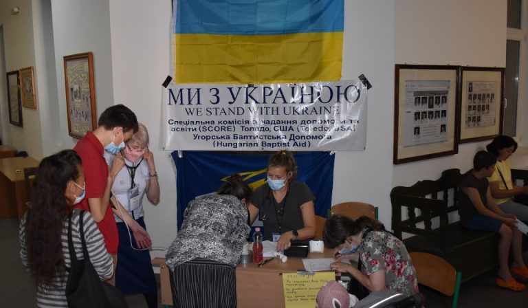 ЗУІ ім. Ференца Ракоці ІІ допомагали волонтери медичні працівники з Америки