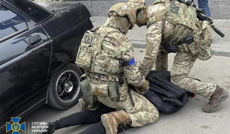 Őrizetbe vettek egy orosz ügynökként működő csapatparancsnokot Ukrajnában