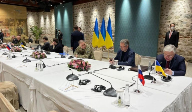 Arahamija: augusztus végén folytatódhatnak az orosz-ukrán tárgyalások