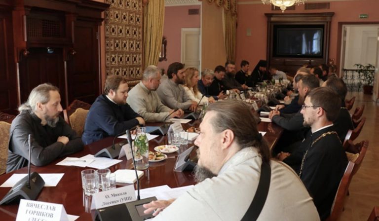 Szerdán találkozott a két ukrán ortodox egyház feje