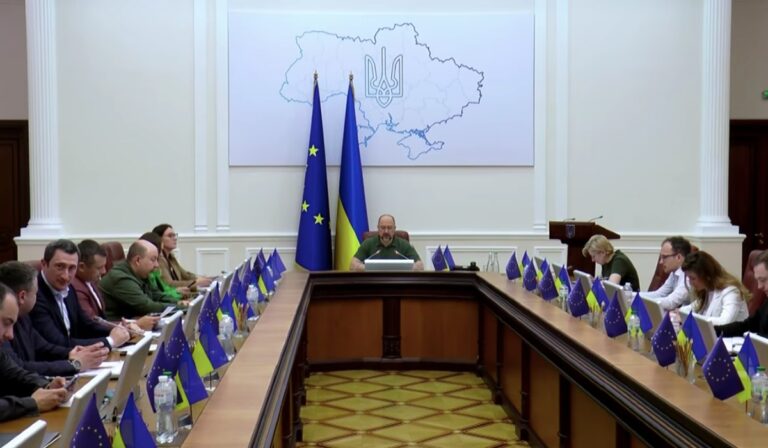 Smihal: Ukrajna készül történelme legnehezebb telére