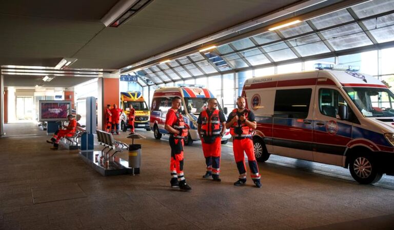 Twenty-nine wounded Ukrainian soldiers arrive in Poland for treatment