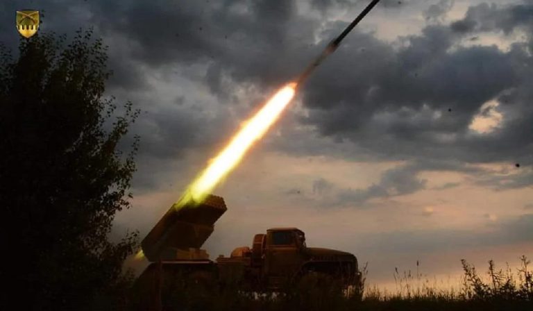 Az orosz csapatok tüzet nyitottak egy hőerőműre Donyeck megyében