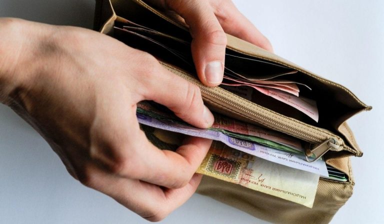 A legmagasabb fizetések Ukrajnában – Kárpátalja ötödik