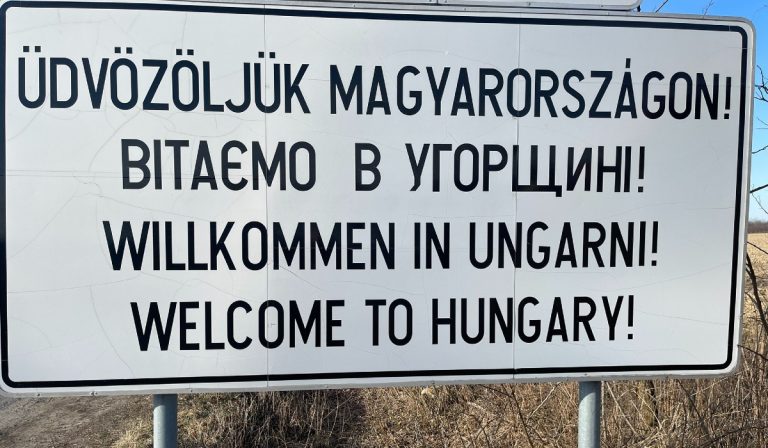 У п’ятницю прибуло майже 14 000 людей до Угорщини з України