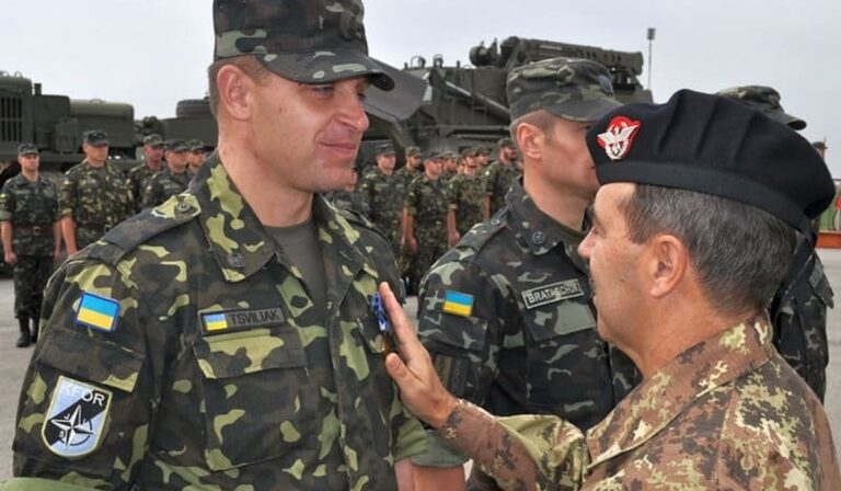 Ukrajna megkezdi békefenntartói kivonását Koszovóból