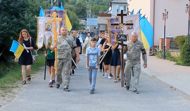 Katonatemetés: végső búcsút vettek Vaszil Opristól