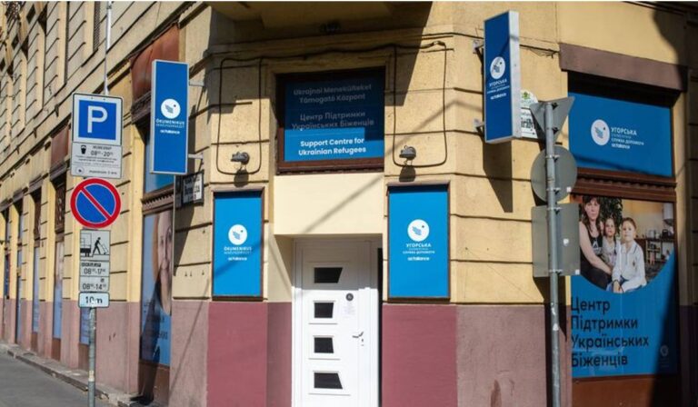 Megnyitott az Ökumenikus Segélyszervezet ukrán menekülteket támogató budapesti központja