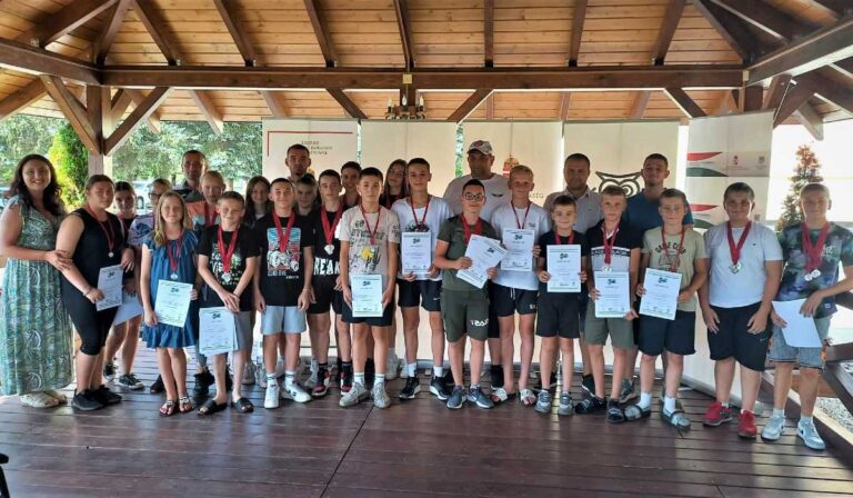 Oklevelek, érmek átadásával zárult a „Fókuszban a tehetség a sport terén” – II. Ugocsai sporttábor
