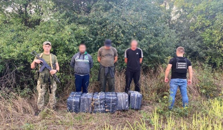 Cigarettacsempészeket fogtak el az ukrán-magyar határ közelében