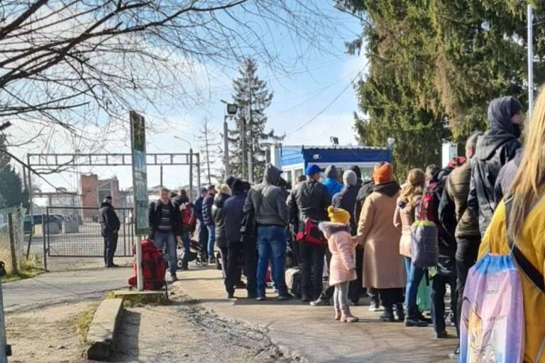 Megszűnik-e a gyalogosforgalom az asztélyi határátkelőhelyen?