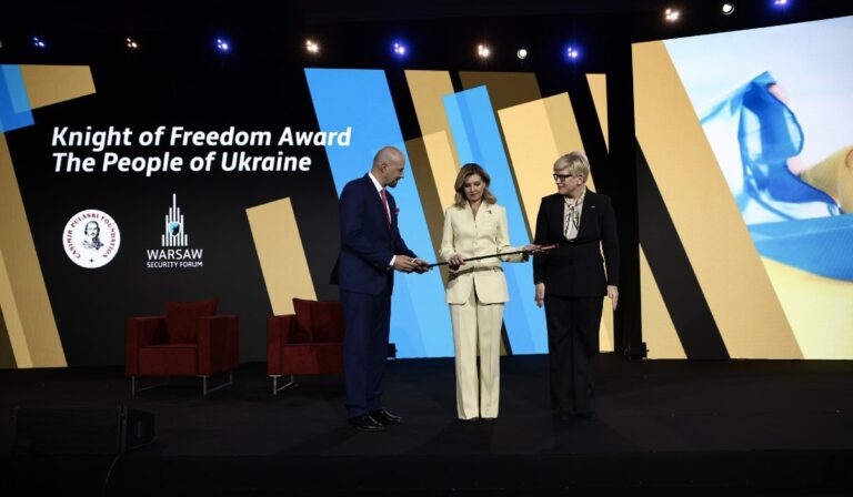 Warsaw Security Forum: az ukrán nemzet kapta a Szabadság Lovagja díjat