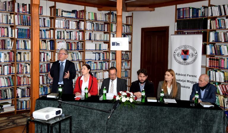 Dr. Váradi Natália forráskiadványát mutatták be a Rákóczi-főiskolán