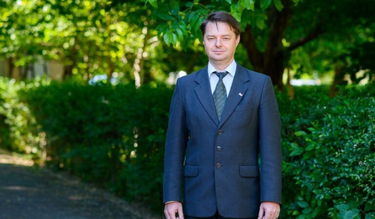 Az ittben, a mostban! – interjú Radvánszky Ferenc kárpátaljai református lelkipásztorral