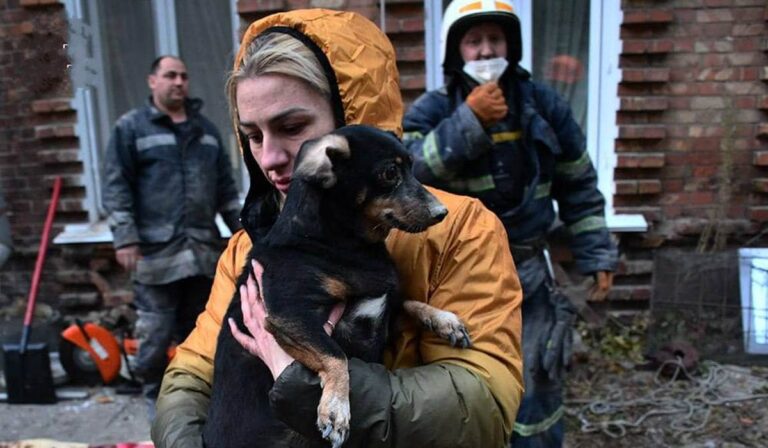 Folytatódnak az orosz légitámadások