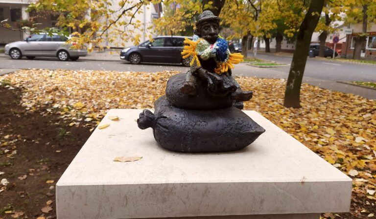 Novemberhez öltözve
