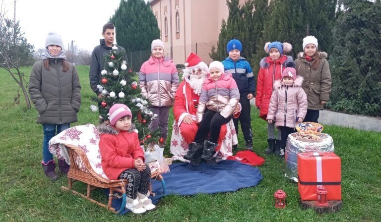A beregsomi gyerekekhez látogatott a Mikulás
