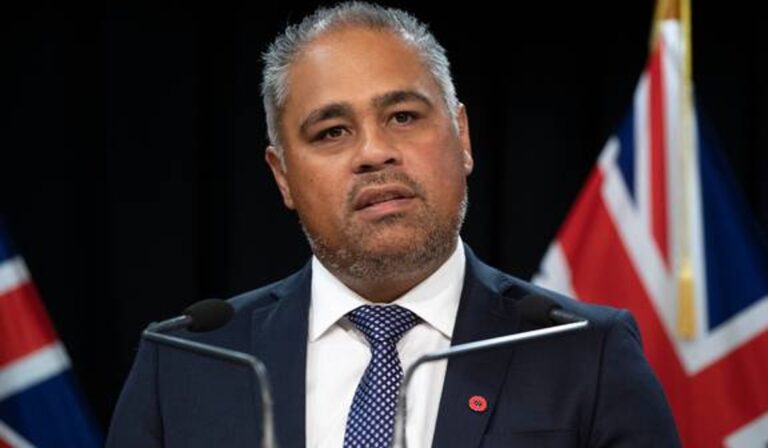 Kijevbe látogatott az új-zélandi védelmi miniszter