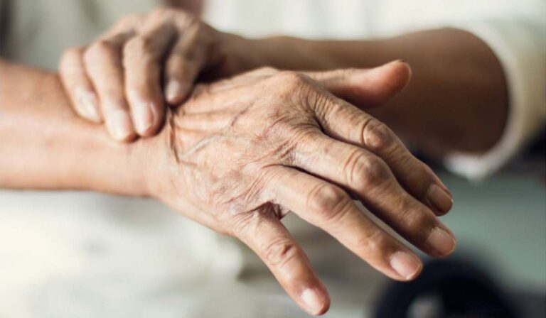 Több mint 300 Parkinson-kóros beteg van Kárpátalján