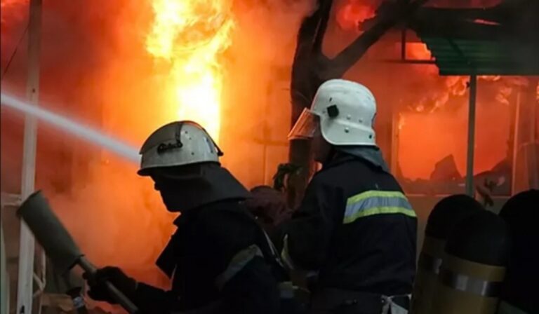 Tűz ütött ki egy fafeldolgozó üzemben a Técsői járásban