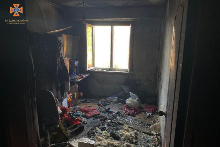 Kigyulladt egy tömbház egyik lakása Munkácson