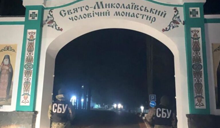 Újabb házkutatás a Moszkvához hű ortodox egyházakban