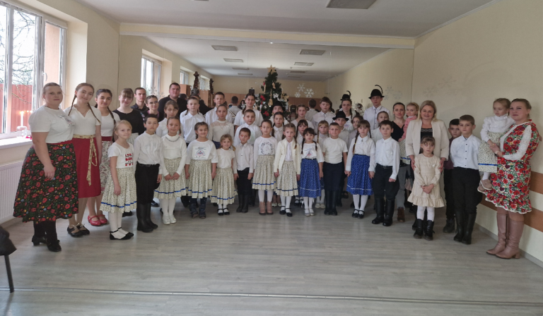 Karácsonyi koncertekkel zárta a félévet a Tulipán Tanoda Magyar Népművészeti Iskola