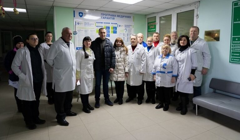 Лікарні Херсонщини отримали 32 генератори