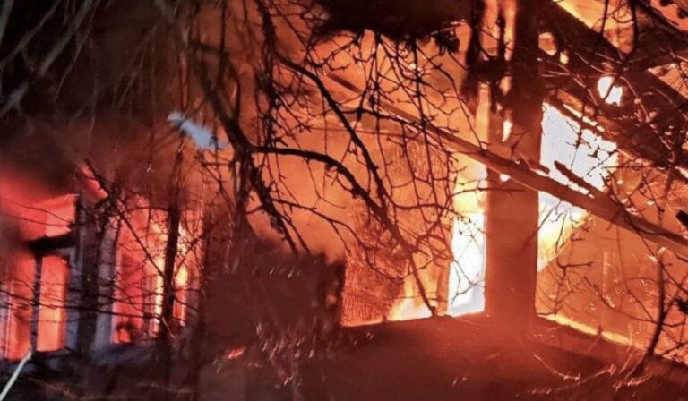 Kiégett egy épület Aknaszlatinán