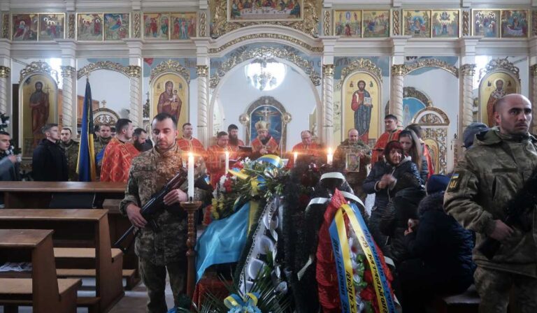 Eltemették Mihajlo Naszticsot